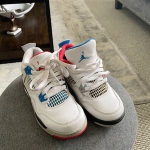 Kids Jordan’s what the 4’s size 13